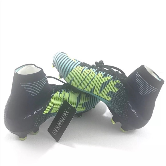 Nike Mercurial Superfly V Soccer Cleats - Picture 3 of 8